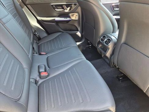 Used 2025 Mercedes-Benz GLC 350e 4MATIC image 19