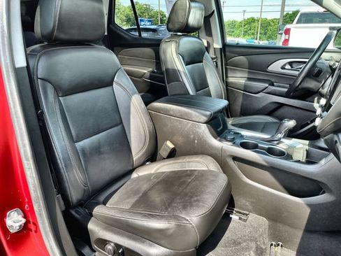 Used 2019 Chevrolet Traverse LT w/ LT Premium Package FWD image 29