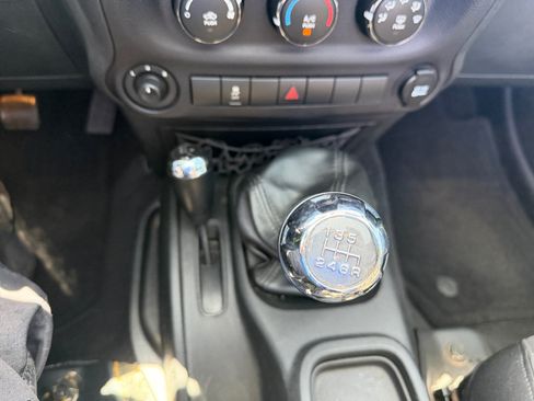 Used 2016 Jeep Wrangler Unlimited Sport w/ Quick Order Package 23S AWD/4WD image 24