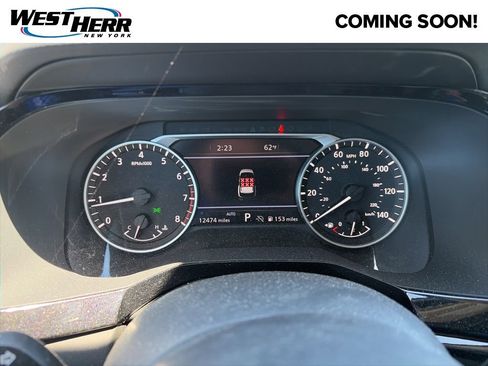 Used 2023 Nissan Pathfinder SL AWD/4WD image 8