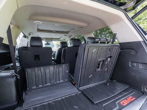 Used 2023 GMC Acadia Denali w/ Black Diamond Edition AWD/4WD image 9