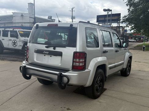 Used 2012 Jeep Liberty Sport AWD/4WD image 14