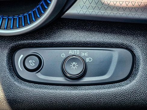 Used 2024 Chevrolet Trax LS w/ LS Convenience Package image 24