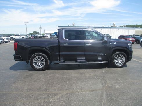Used 2022 GMC Sierra 1500 Denali AWD/4WD image 2