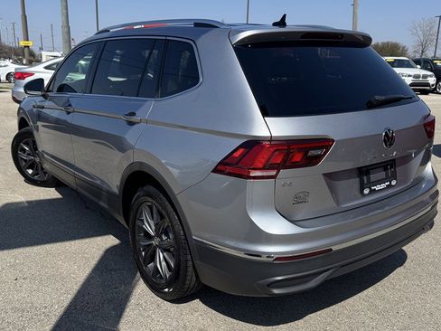 Used 2022 Volkswagen Tiguan SE image 6