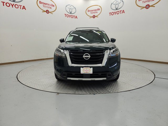 Used 2024 Nissan Pathfinder SL FWD image 4