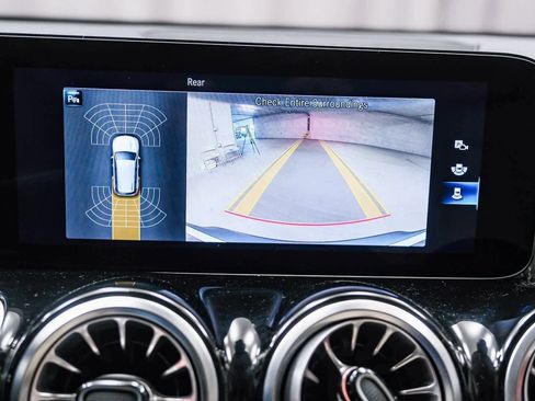 Certified 2022 Mercedes-Benz EQB 300 4MATIC image 26