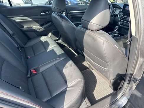 Certified 2023 Nissan Altima 2.5 SR w/ SR Premium Package FWD image 19