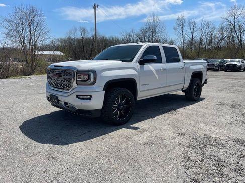 Used 2017 GMC Sierra 1500 Denali w/ Denali Ultimate Package image 3