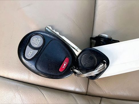 Used 2008 HUMMER H3 Luxury image 13