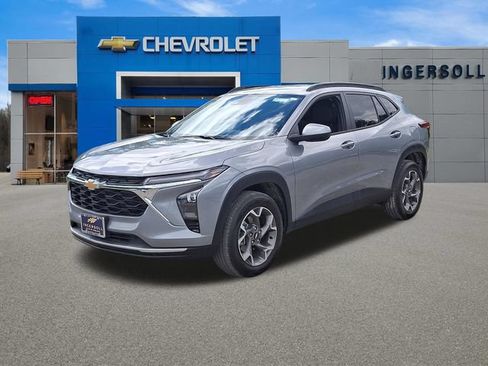 Used 2026 Chevrolet Trax LT w/ Driver Confidence Package FWD image 30