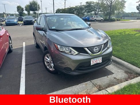 Used 2019 Nissan Rogue Sport S w/ Appearance Package AWD/4WD image 4