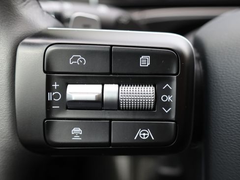Used 2025 Hyundai Santa Fe XRT AWD/4WD image 32