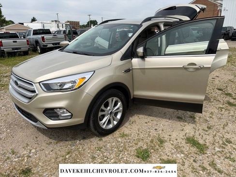 Used 2018 Ford Escape SE FWD image 22