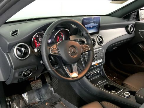 Used 2019 Mercedes-Benz CLA 250 4MATIC image 17