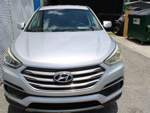 Used 2017 Hyundai Santa Fe Sport FWD image 3