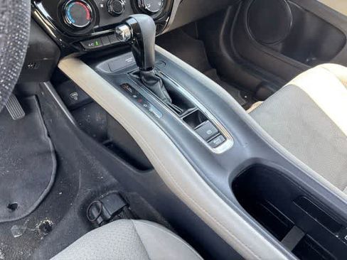 Used 2019 Honda HR-V LX image 16