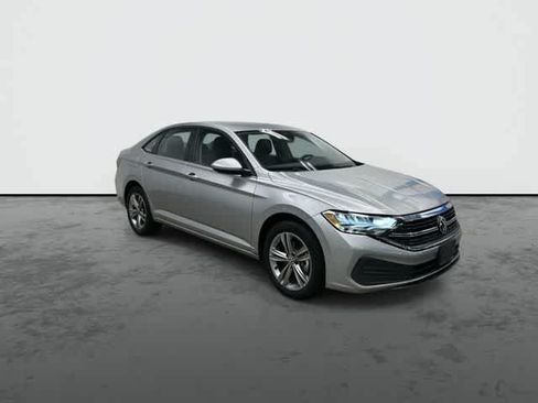 Used 2024 Volkswagen Jetta SE FWD image 5