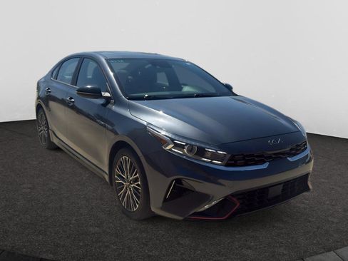 Used 2023 Kia Forte GT-Line w/ GT-Line Premium Package FWD image 3