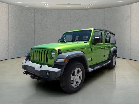 Used 2019 Jeep Wrangler Unlimited Sport S AWD/4WD image 11