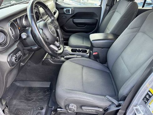 Used 2021 Jeep Gladiator Sport image 28