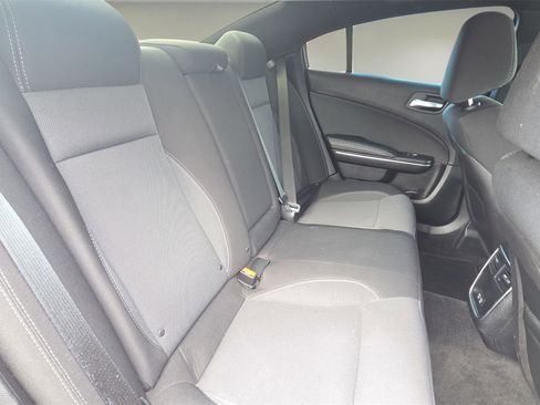 Used 2016 Dodge Charger SE image 18