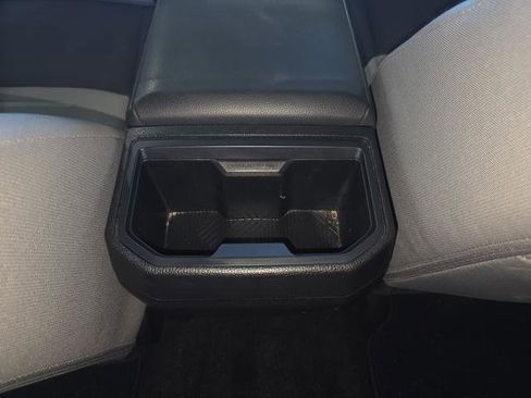 Used 2025 Toyota Tacoma TRD Sport AWD/4WD image 28