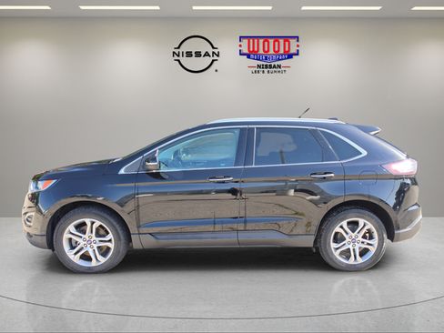 Used 2016 Ford Edge Titanium w/ Technology Package AWD/4WD image 5