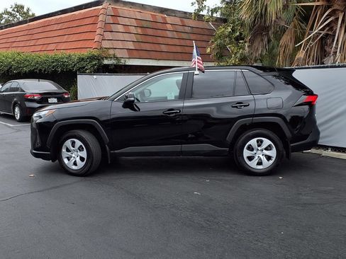 Certified 2023 Toyota RAV4 LE FWD image 3