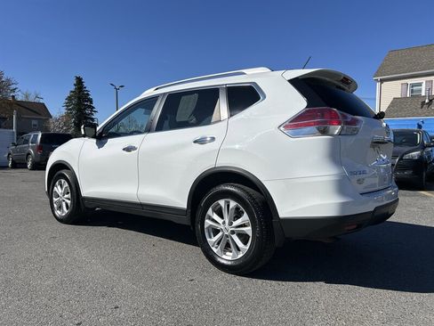 Used 2016 Nissan Rogue SV w/ SV Premium Package AWD/4WD image 6