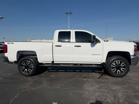 Used 2019 Chevrolet Silverado 2500 W/T AWD/4WD image 4