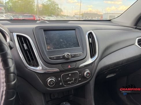 Used 2018 Chevrolet Equinox LT FWD image 21