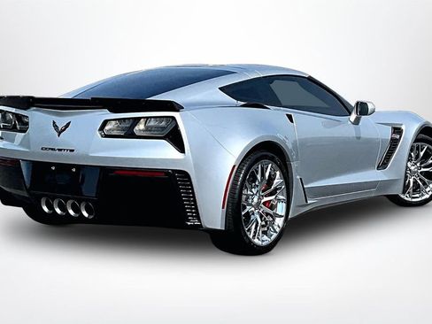 Used 2016 Chevrolet Corvette Z06 w/ 3LZ Preferred Equipment Group RWD image 6