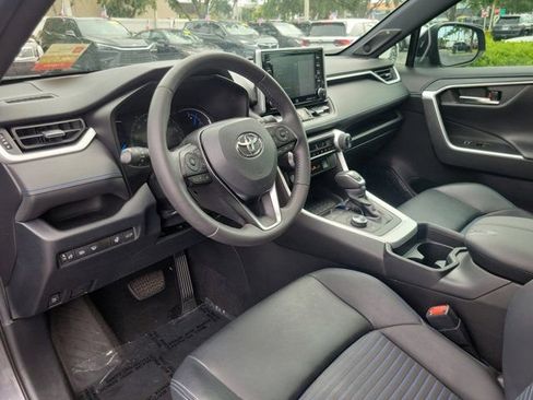 Used 2020 Toyota RAV4 XSE w/ XSE Grade Weather Package AWD/4WD image 16