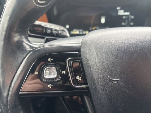 Used 2020 Lincoln Corsair Reserve w/ Equipment Group 201A image 13