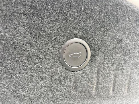 Used 2022 Tesla Model S Plaid AWD/4WD image 36