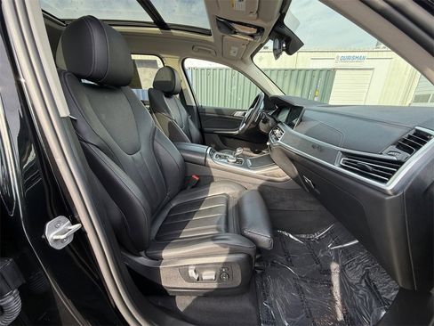 Used 2021 BMW X7 xDrive40i w/ Cold Weather Package image 24