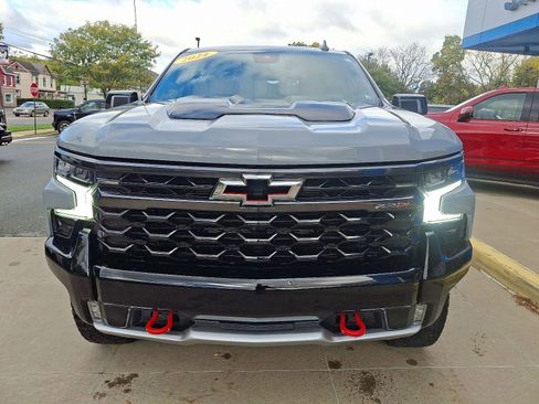 Certified 2024 Chevrolet Silverado 1500 ZR2 image 2