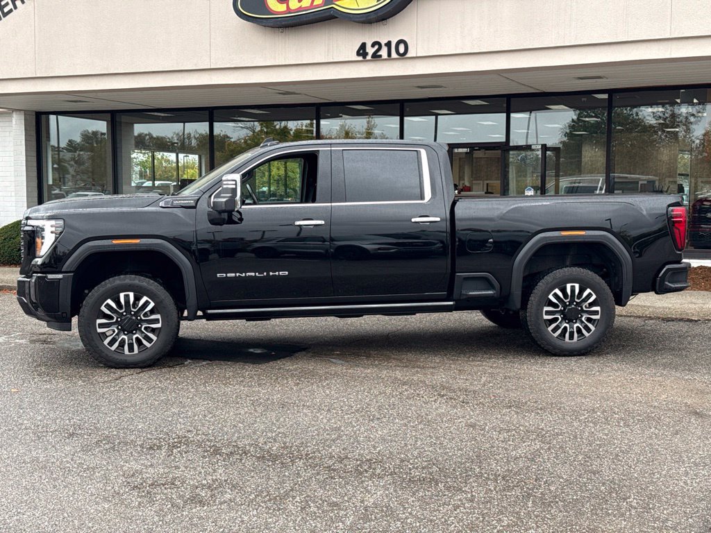 Used 2024 GMC Sierra 2500 Denali Ultimate w/ Max Trailering Package AWD/4WD image 13