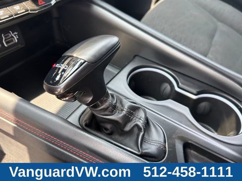 Used 2025 Dodge Durango GT RWD image 13
