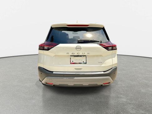 Used 2023 Nissan Rogue SV w/ SV Premium B Package FWD image 7