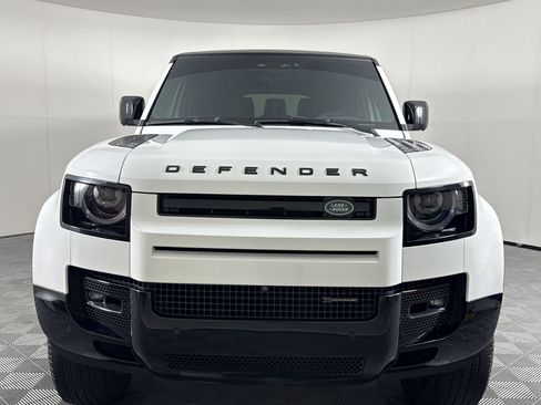 Used 2023 Land Rover Defender 130 X-Dynamic SE AWD/4WD image 6