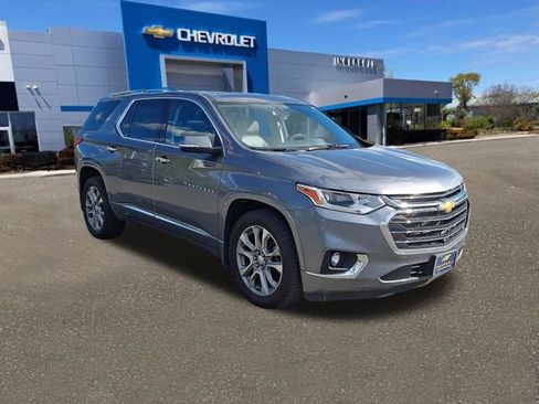 Used 2021 Chevrolet Traverse Premier AWD/4WD image 39