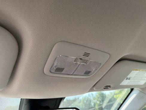 Used 2019 Toyota Corolla L FWD image 31