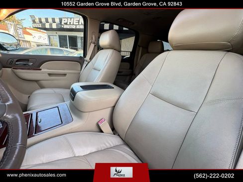 Used 2012 Chevrolet Suburban LTZ image 20