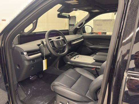 New 2025 Lincoln Navigator Reserve w/ Jet Appearance Package image 6