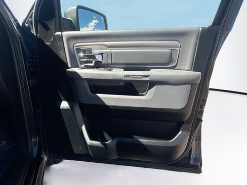 Used 2018 RAM 1500 Big Horn AWD/4WD image 31