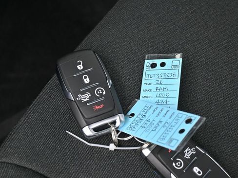 New 2026 RAM 1500 4x4 Crew Cab image 18