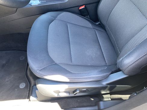 Used 2018 Ford Explorer XLT w/ Equipment Group 201A AWD/4WD image 29