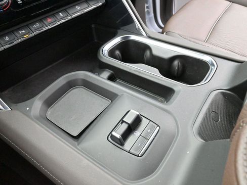 Used 2024 GMC Sierra 2500 Denali w/ Denali Reserve Package image 25